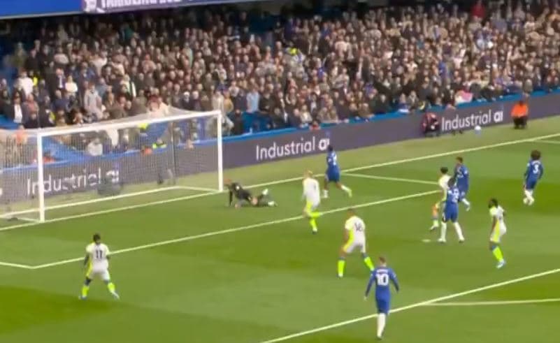Cherki me asist magjik, City po "korr" në Stamford Bridge (VIDEO)