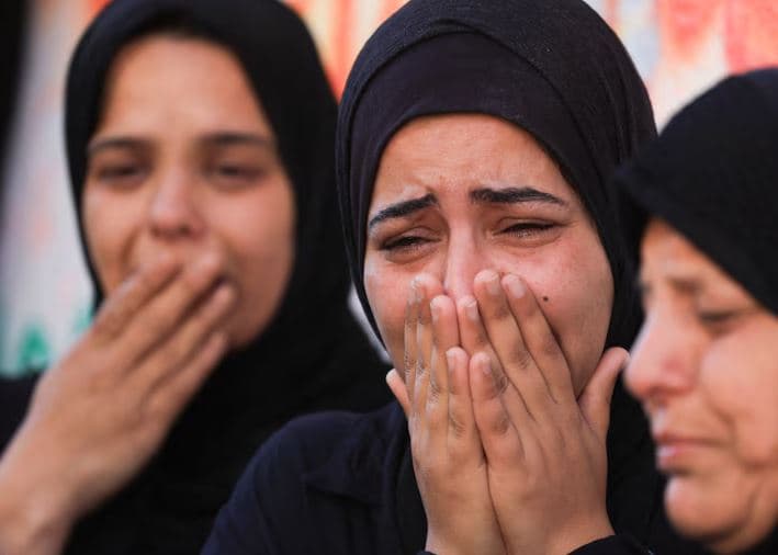 Zjarri izraelit vret pesë persona në Gaza