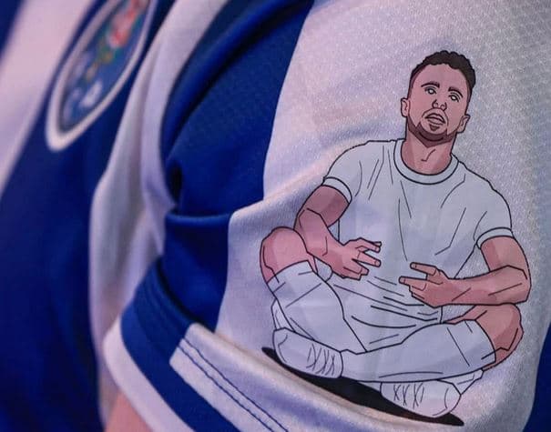 Porto me fanella speciale në nderim të Diogo Jota-s