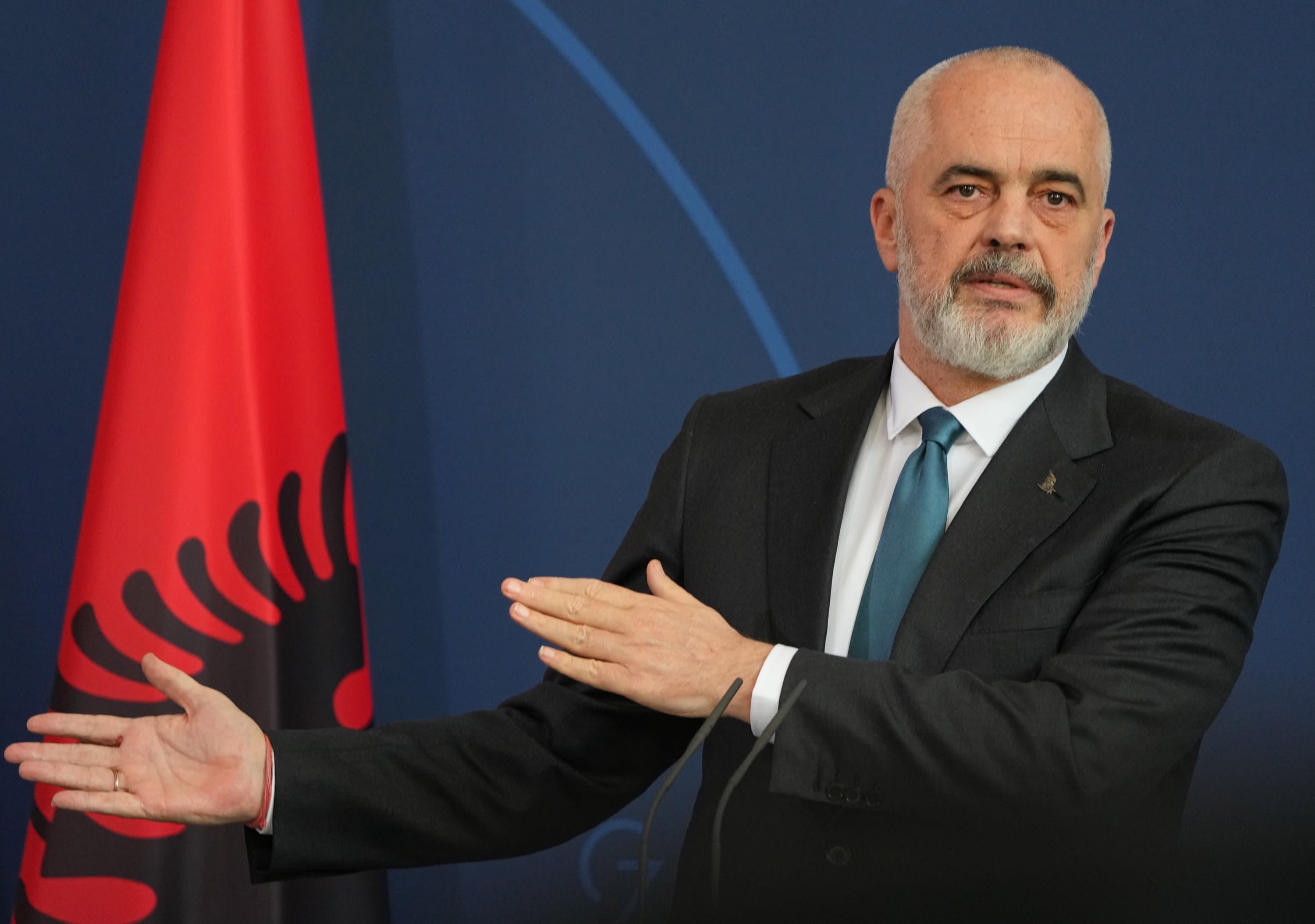Rama: Shqipëria e dënon sulmin terrorist të Iranit kundër Emirateve të Bashkuara Arabe