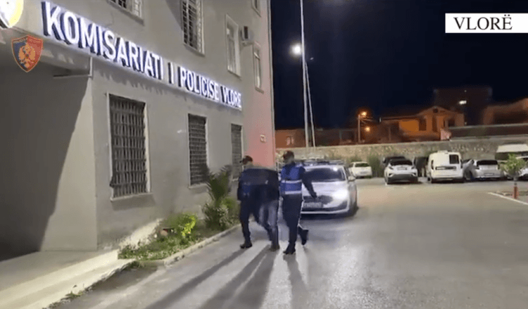 Tentoi të vidhte motomjetin, arrestohet 20-vjeçari në Vlorë