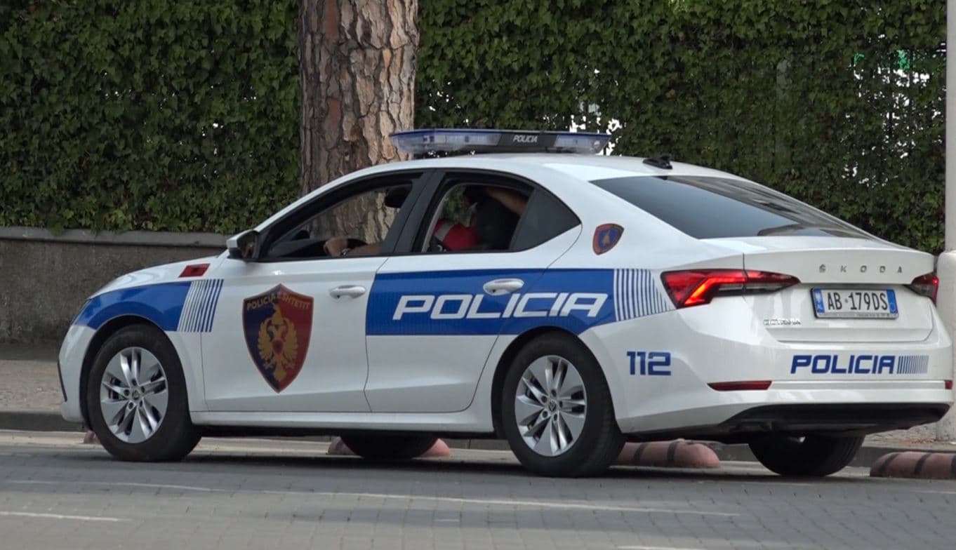 Shantazhohet 38 vjeçarja në Tiranë: "500 euro ose do të publikojmë videot intime" - arrestohet i mituri