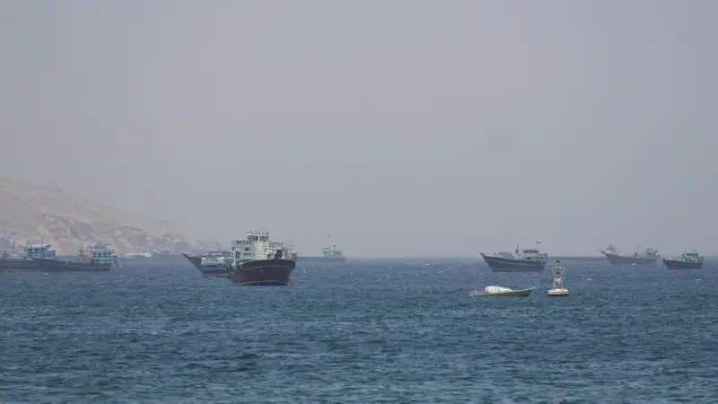 ShBA pezullon operacionin për të udhëhequr anijet përmes Ngushticës së Hormuzit