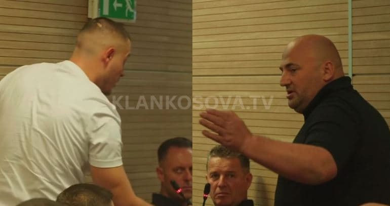 Përballja në gjyq, Salih Sekiraqa e drejton gishtin kah ‘Capat’: “Jom sulmu prej 11 vetave...”