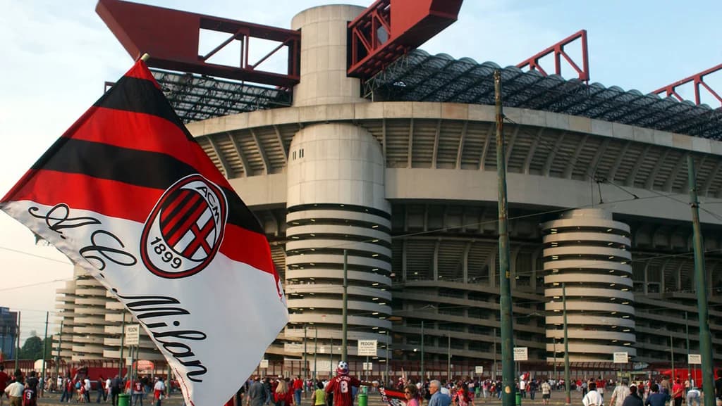Milan përgatit revolucion në mesfushë