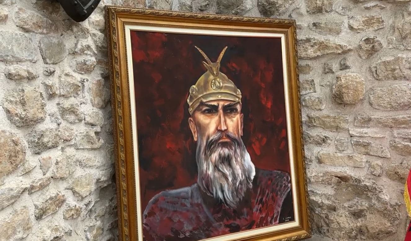 Përvjetori i lindjes së Skënderbeut: Ceremoni në Lezhë e Krujë, ekspozohen vepra historike