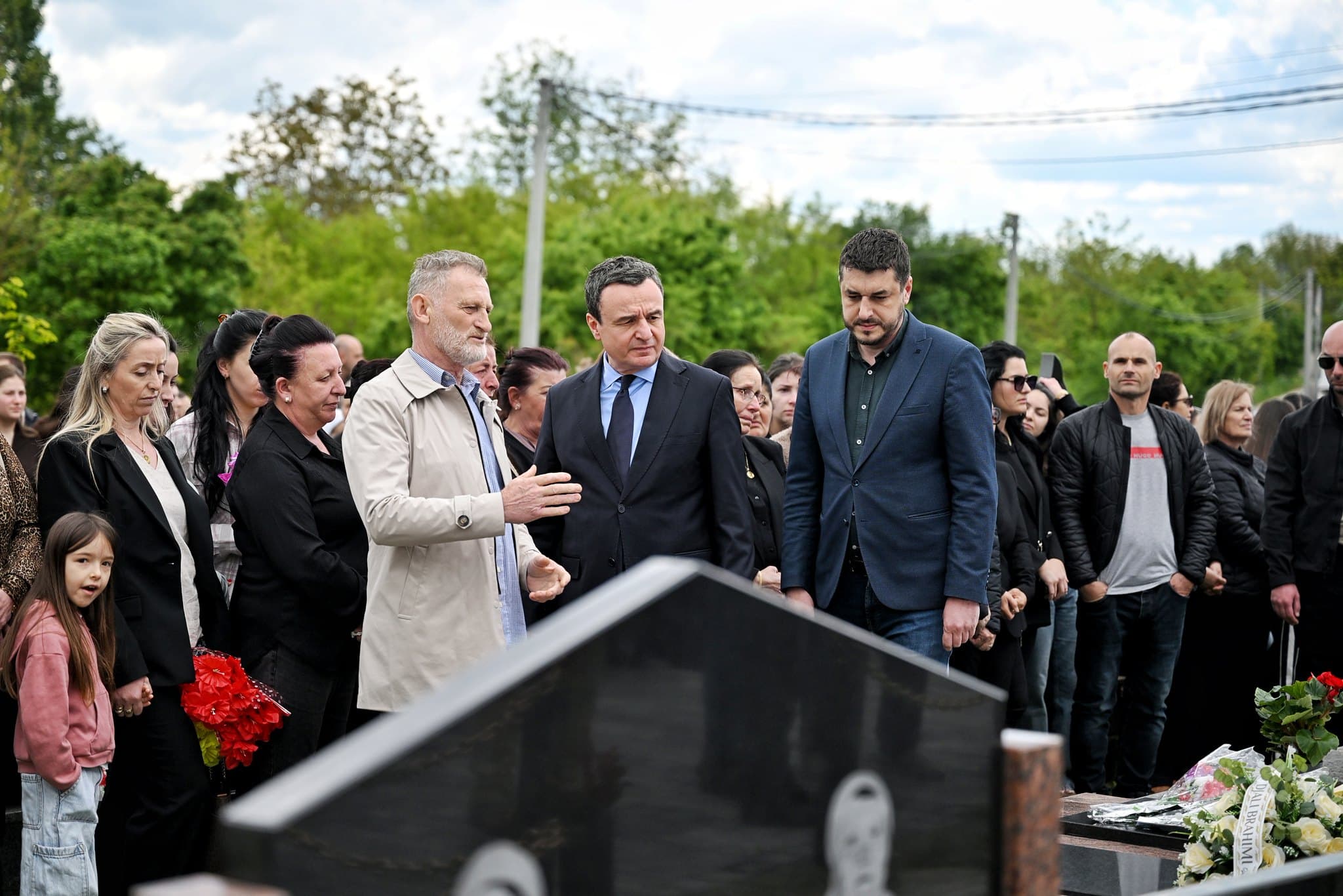 Kurti përkujton të vrarët e masakrës në Nabërgjan të Pejës