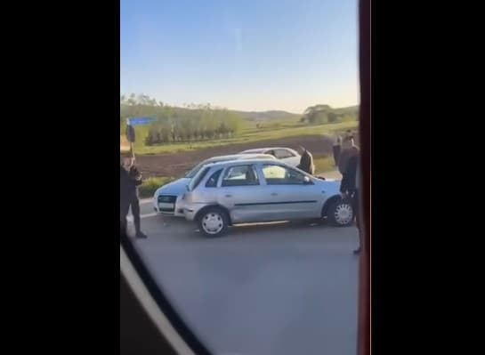 Aksident mes disa veturave në Drenas, s'dihet për të lënduar