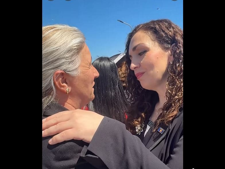 “Të lutem kthehu”, Osmani publikon mesazhet e qytetarëve të cilët e bindën të kthehet në LDK (VIDEO)