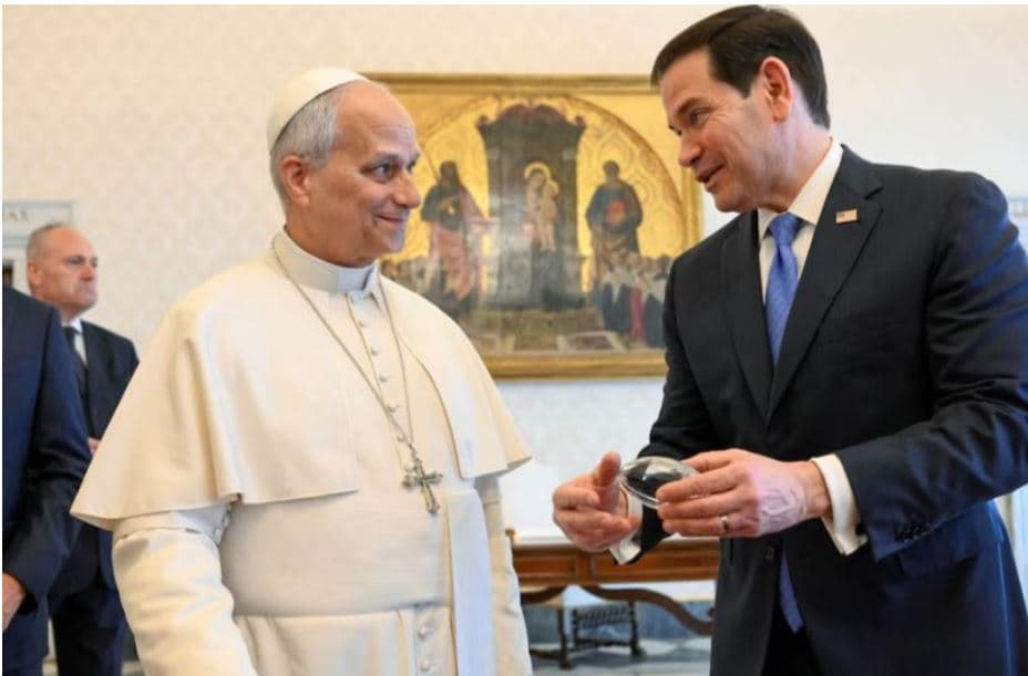 “Qëndroi 2 orë e gjysmë”, Rubio largohet nga Vatikani pas takimit me Papën