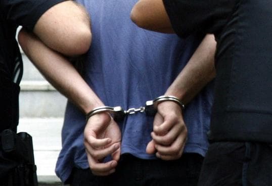 U rrahën mes vete, arrestohen tre persona në Prishtinë