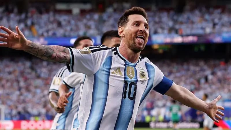 Messi shënon tregolëshin e parë në Kupën e Botës, barazon rekordin e Kloses