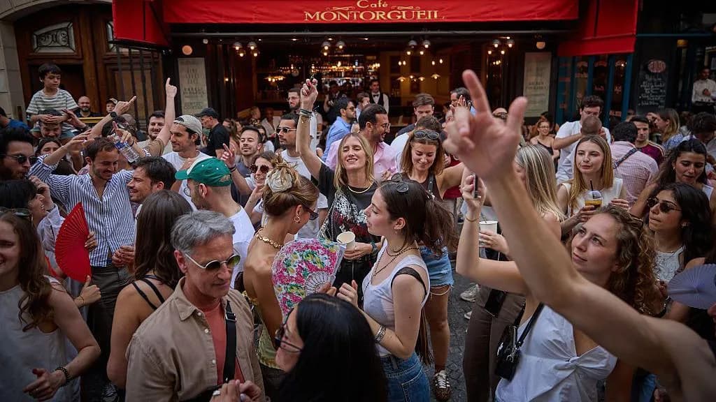 Temperatura deri në 41°C në Francë, qeveria kufizon alkoolin në festivale