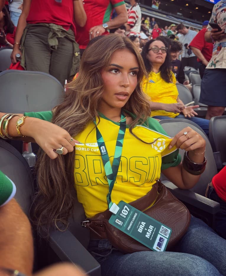 Modelja braziliane Gabriela Moura tërheq vëmendje në Kupën e Botës 2026