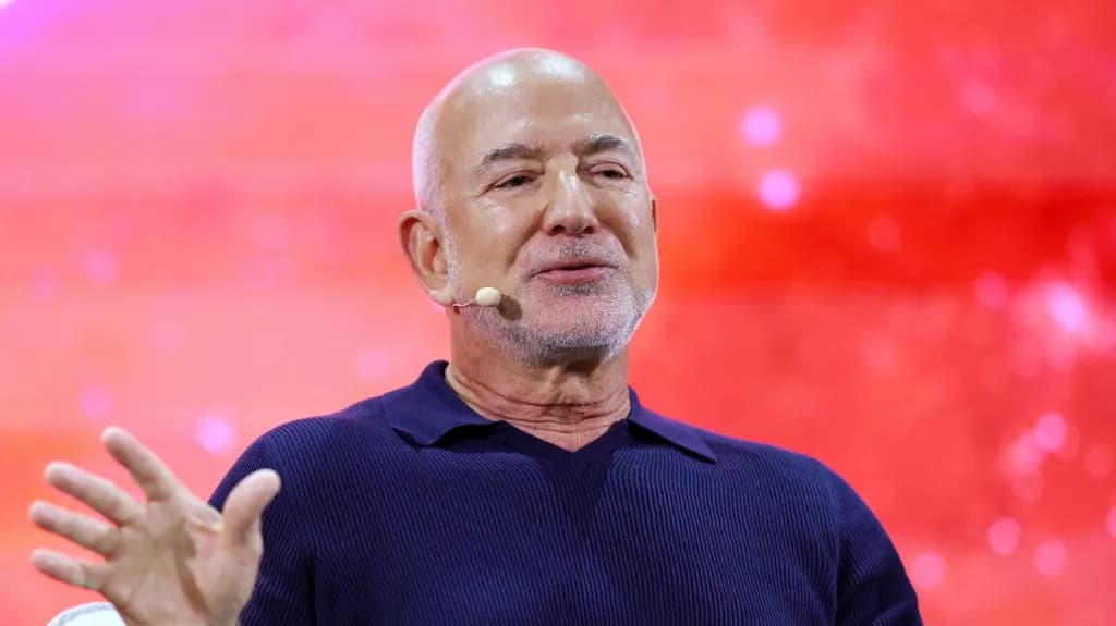 Bezos thotë se AI do të krijojë më shumë vende pune për njerëzit, jo t'i lë të papunë