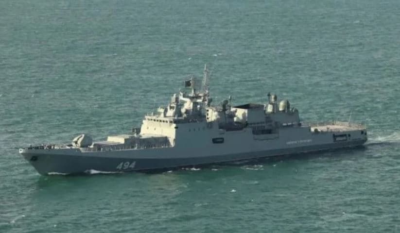 Anija luftarake ruse qëlloi me armë jahtin në Kanalin Anglez, Britania e Madhe nis hetimet