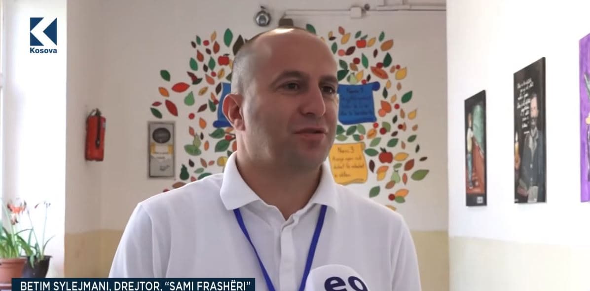 Mbi 19 mijë nxënës i nështrohen Testit të Maturës - i ka 100 pyetje në 4 lëndë (VIDEO)