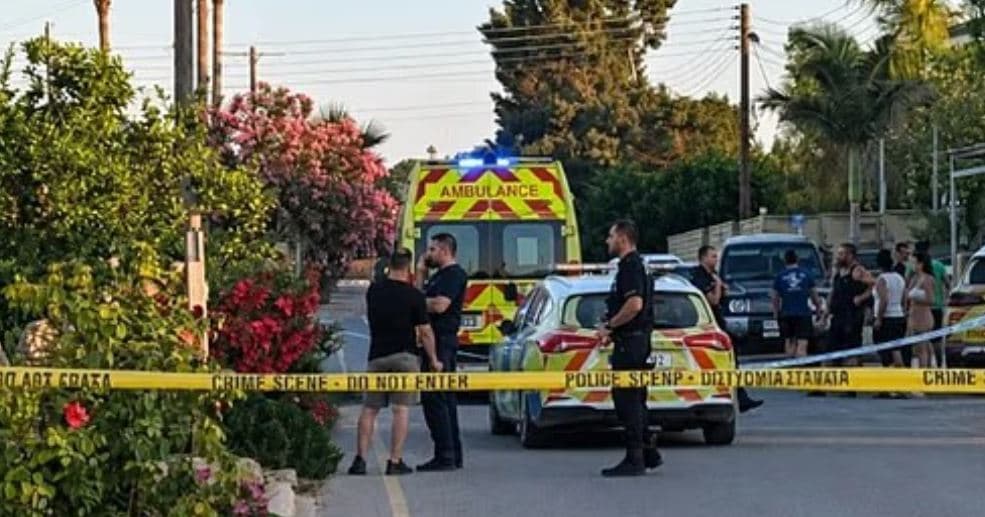 Tragjedi në Qipro: Dy të mitur dyshohet se u lanë të flinin në veturë, vdesin nga i nxehti