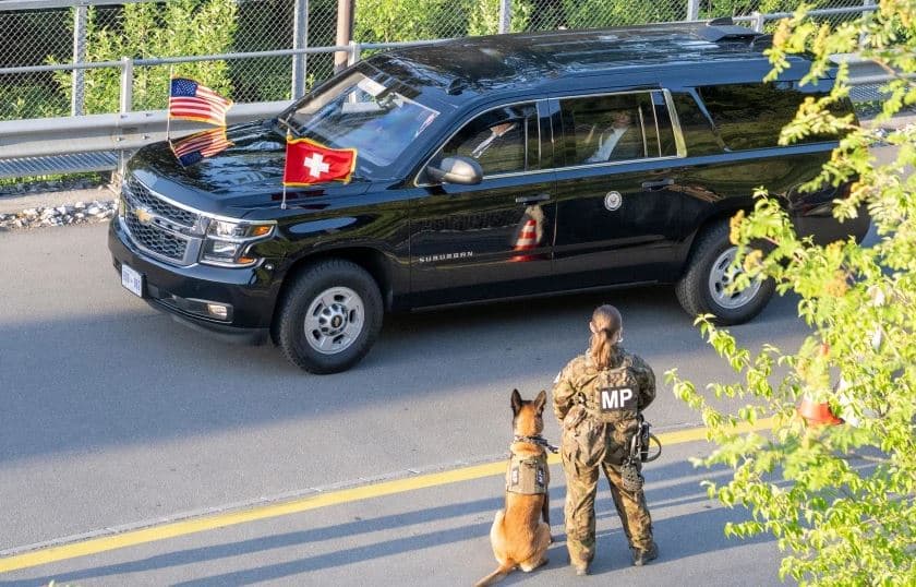 Delegacionet amerikane dhe iraniane mbërrijnë në Zvicër, pritet të nisin bisedimet  