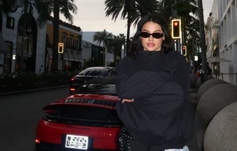 Dhurata Dora zbulon disa momente private përmes fotografive të fundit