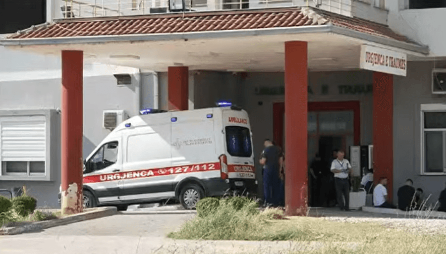 Tragjedia në Shqipëri: Dyshohet se shoferi pësoi atak kardiak para aksidentit