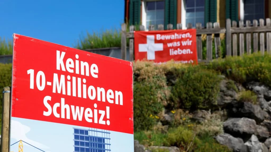 Votuesit zviceranë refuzojnë kufirin prej 10 milionë banorësh, sipas parashikimeve