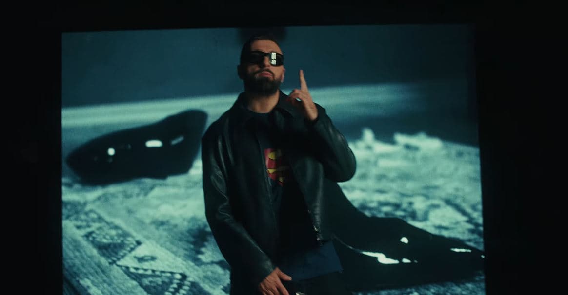 Majku publikon këngën “Superman” (VIDEO)