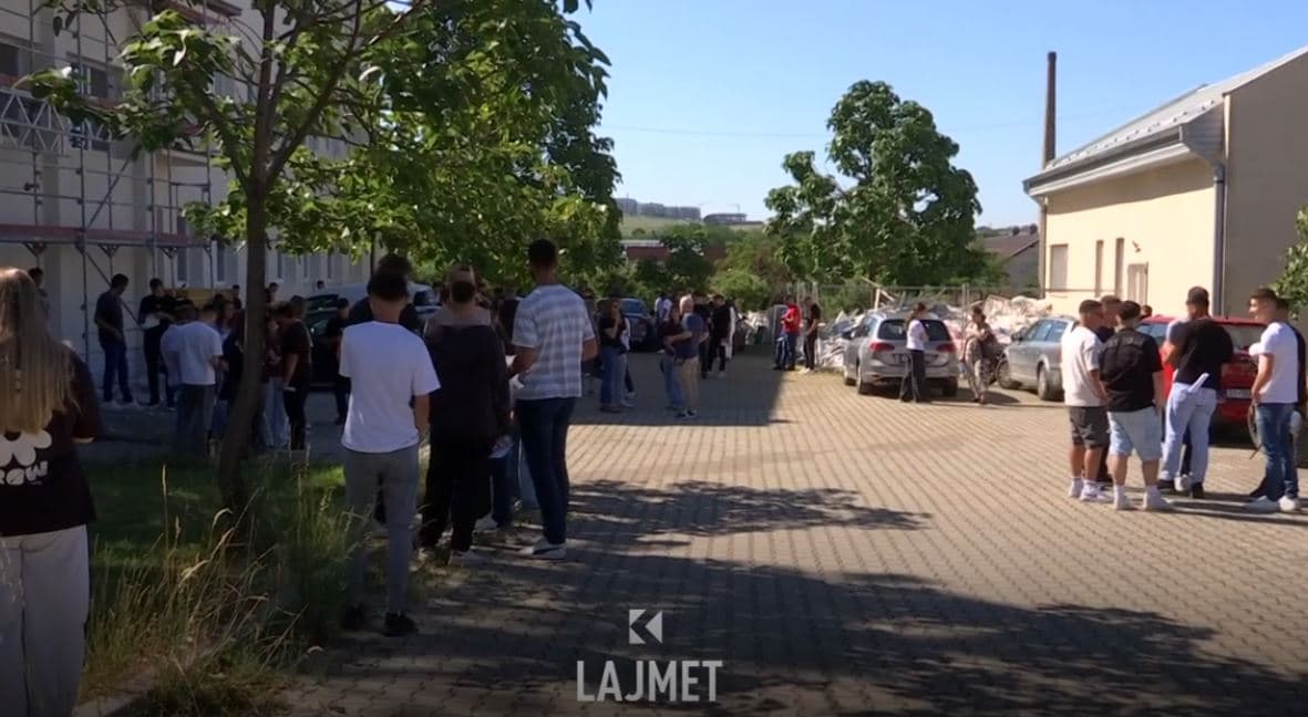 Rezultati i maturantëve" “Ngelin” në shqip, “yje” në anglisht (VIDEO)