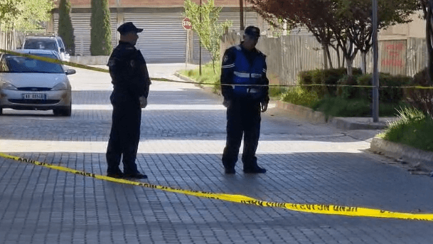 Të shtëna në Pogradec, plagoset një person i njohur për policinë