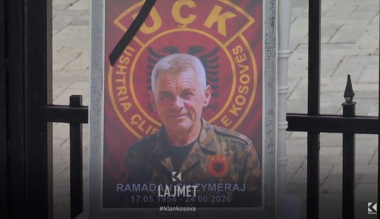 Veterani që vdiq mbrëmë pati bartë armë për UÇK-në, la pas vetes 3 vajza e 8 djem (VIDEO)