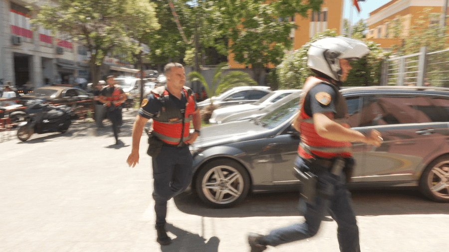 Incident brenda Gjykatës së Posaçme, tre vëllezër rrahin dëshmitarin 