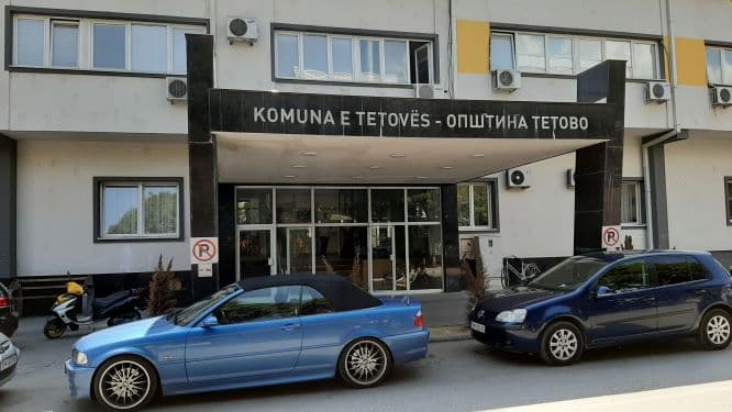 Komuna e Qeveria s’kthyen përgjigje, Kushtetuesja sqaron vendimin për emrat e rrugëve në Tetovë