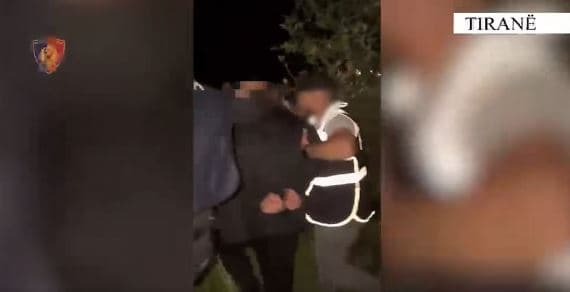 Kapet në flagrancë hajni që po përgatitej për të vjedhur në një banesë në Tiranë