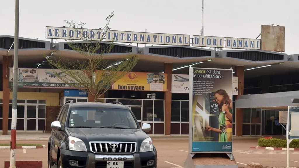 Sulm i përgjakshëm në aeroportin kryesor të Nigerit, 35 të vdekur