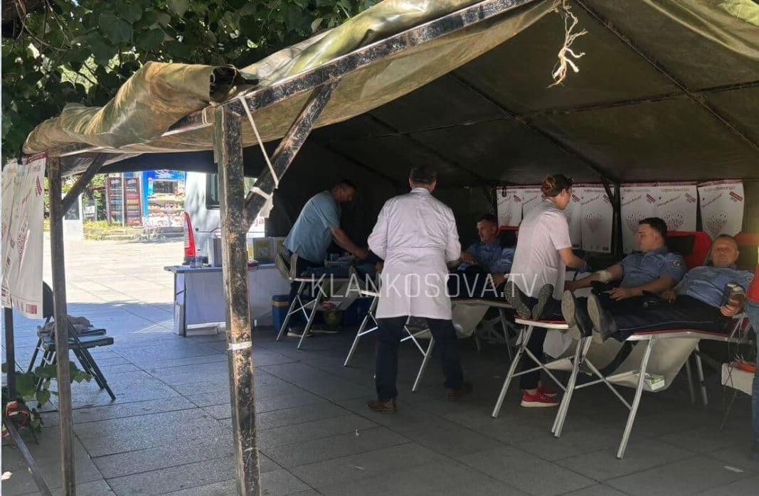 Dita Botërore e Dhuruesve të Gjakut, policët i bashkohen aksionit në sheshin e Prishtinës