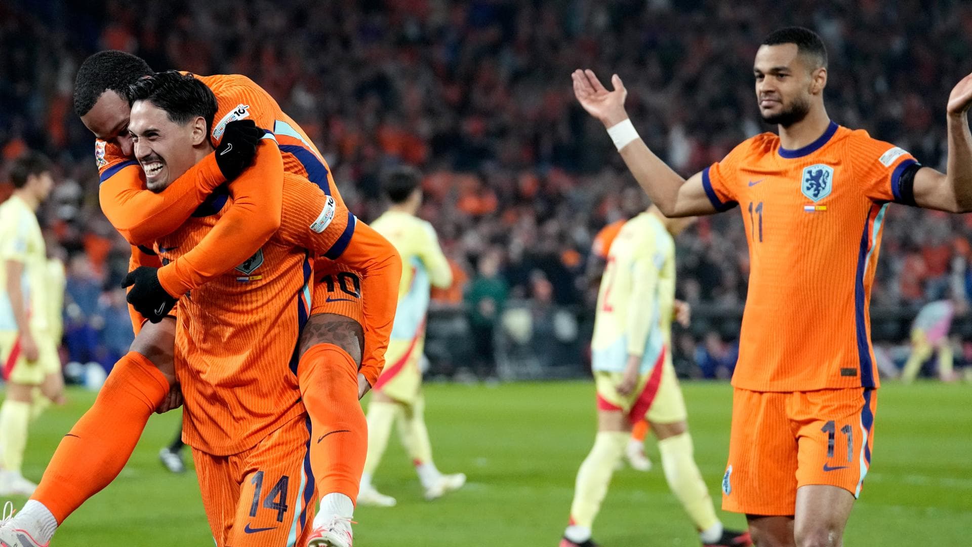 Formacionet zyrtare: Holanda - Suedia