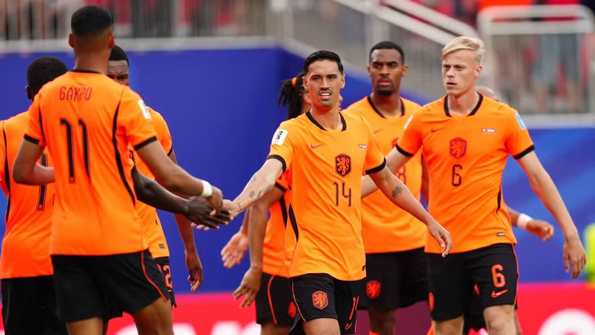 Holanda mposht Tunizinë, siguron përballjen me Marokun në 1/16 së finales