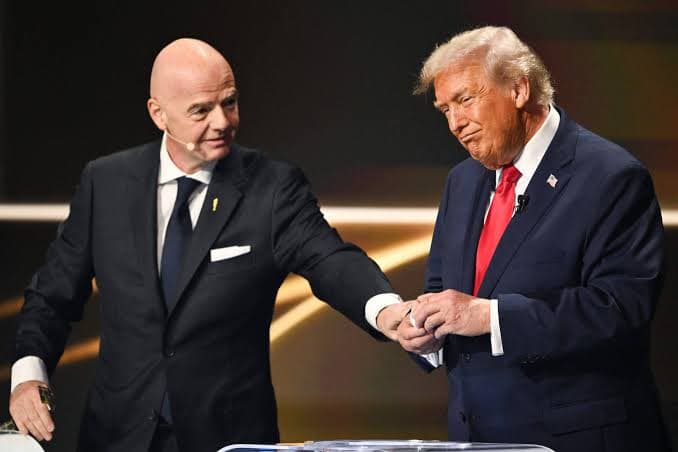 Infantino: Bashkë me Trump do t’ia dorëzojmë trofeun fituesit të Kupës së Botës
