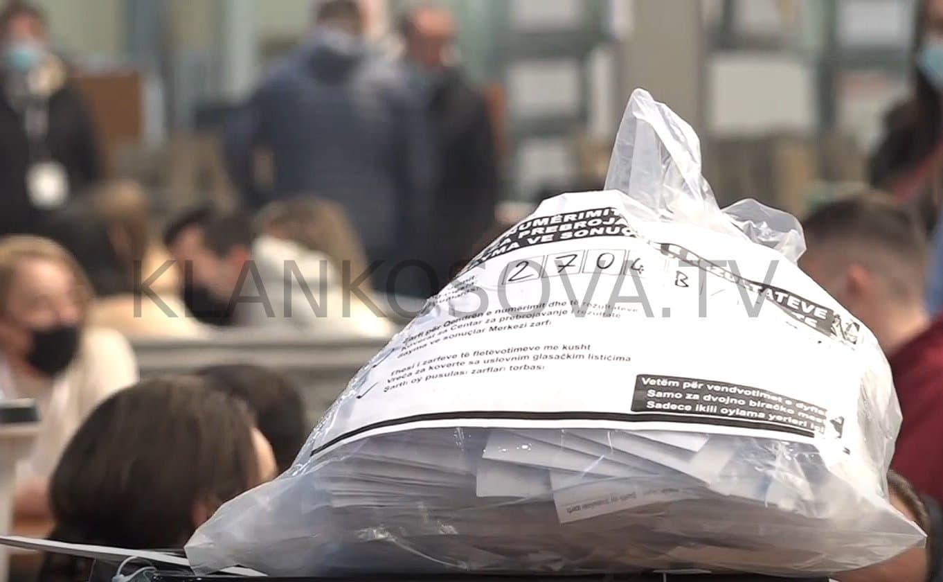 Vazhdon përgatitja për numërimin e votave me kusht dhe atyre të personave me nevoja të veçanta