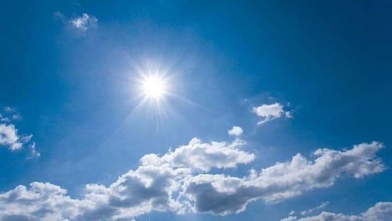 Moti për sot: Paradite me diell, pasdite mundësi për shi