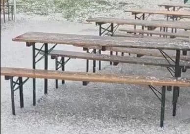 Stuhi të fuqishme me breshër godasin Austrinë dhe Slloveninë