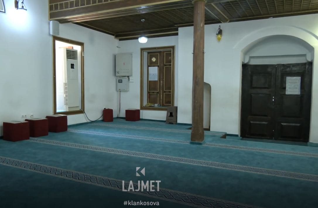 Xhamia në Kaçanik: Mërziten besimtarët, hajni vodhi paratë (VIDEO)