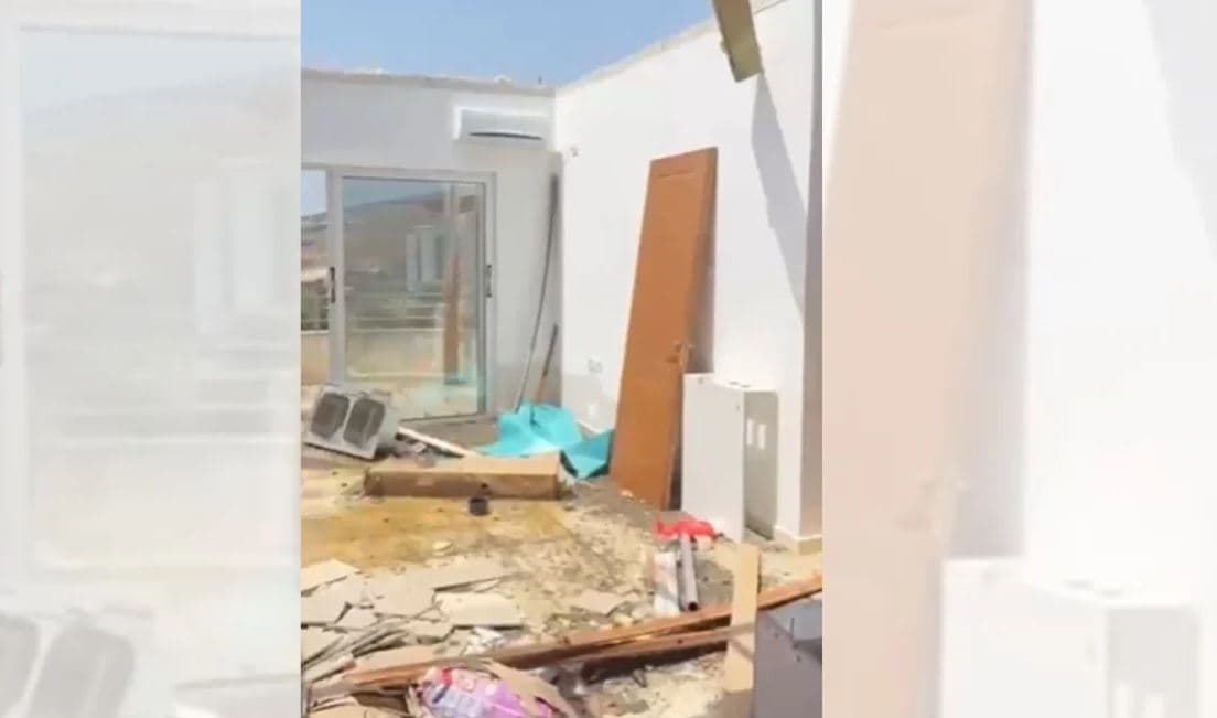 Stuhia në Sarandë - “Fluturon” çatia në një banesë 12-katëshe, 4 familje mbesin pa strehë