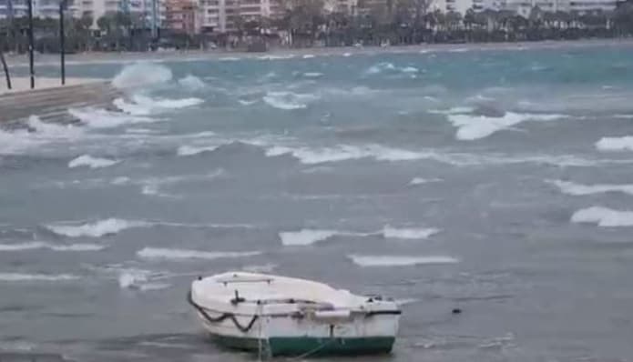 Paralajmërim për përkeqësim të motit, Policia e Shtetit apelon për kujdes në det dhe në rrugë