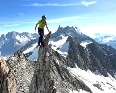 Alpinistja nga Mitrovica ngjitet në Mont Blanc (VIDEO)