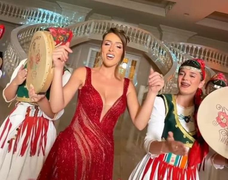 Këngë me defa për nuset e reja, Aida Doçi zbulon pak nga projekti i ri (VIDEO)