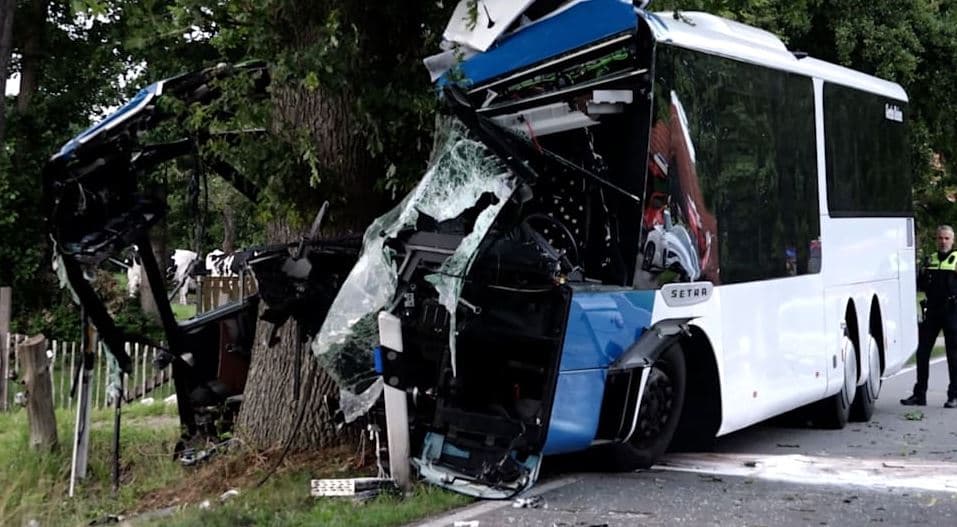 Aksident tragjik me autobus në Gjermani: Vdes një grua - shoferi në gjendje kritike