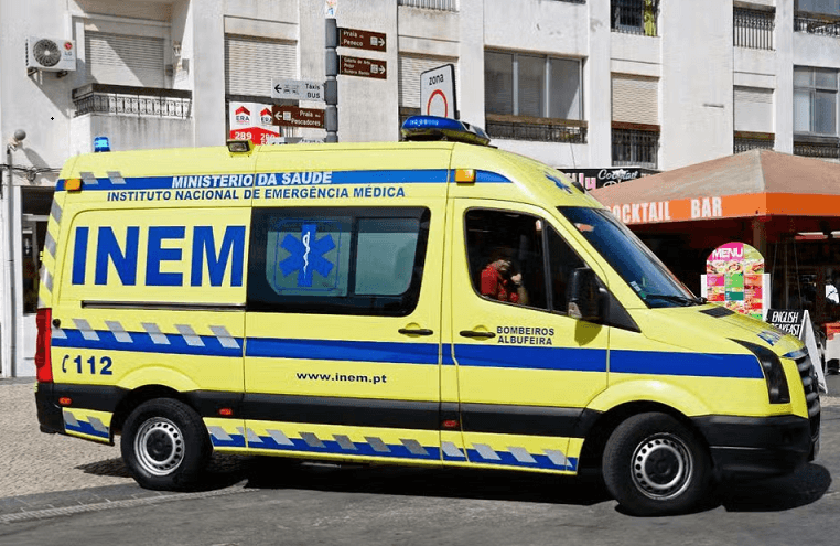 E rëndë në Portugali: Vajza 18-muajshe vdes pasi u harrua brenda minibusit të çerdhes