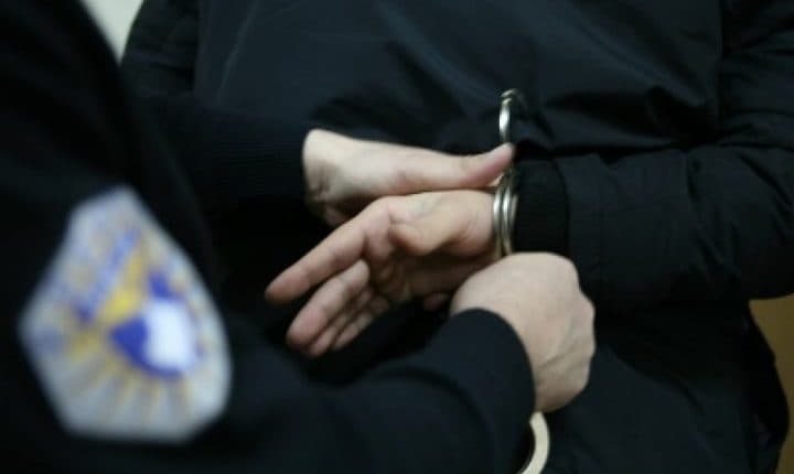 Kapen katër të rinj që dyshohen për grabitje në Prishtinë