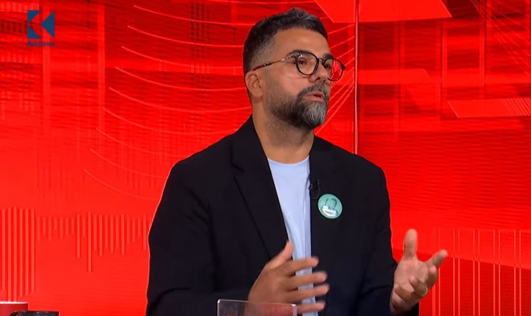 "Nuk mund të jesh edhe me UÇK-në edhe me Albinin” - Behrami për votuesit e Kurtit (VIDEO)